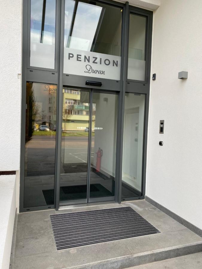 Duran Penzion Hradec Kralove Bagian luar foto